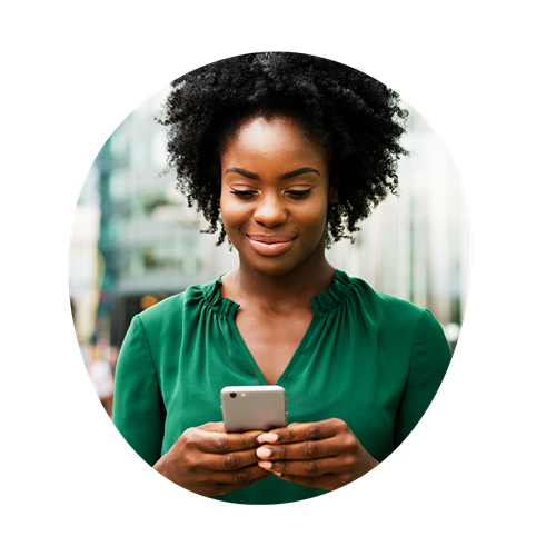 photograph of recruiter using Broadbean's sourcing platform